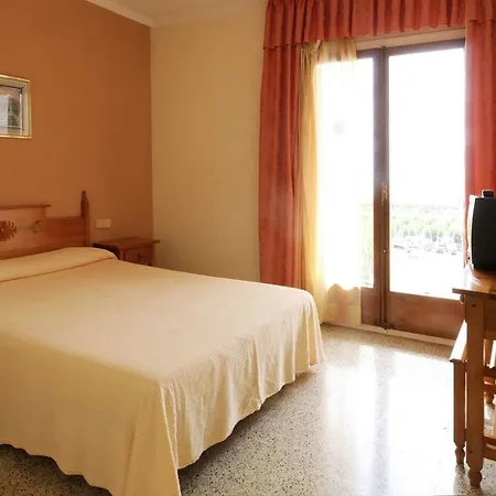 Отель H-top Paradis Park Suites Пинеда-де-Мар