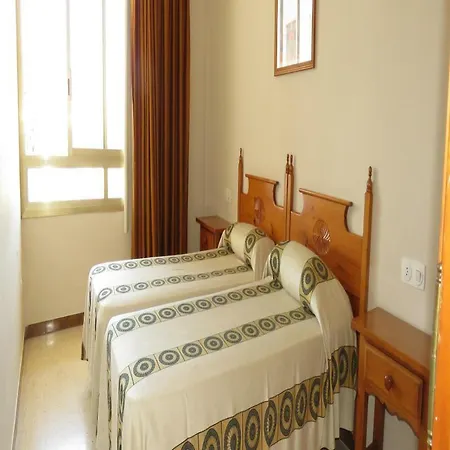 Отель H-top Paradis Park Suites Пинеда-де-Мар